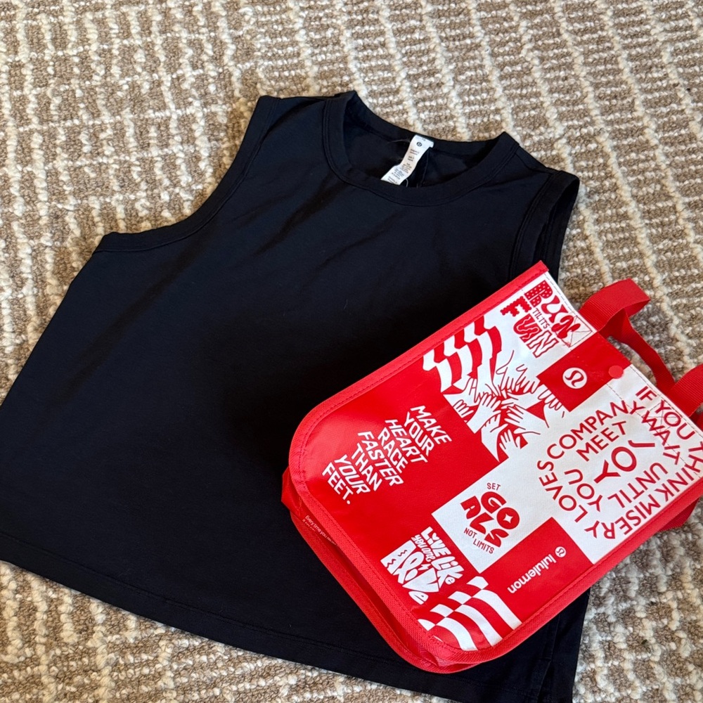 Like new - Lululemon athletica short Black Tank Top sz 10🎈🎈🎈